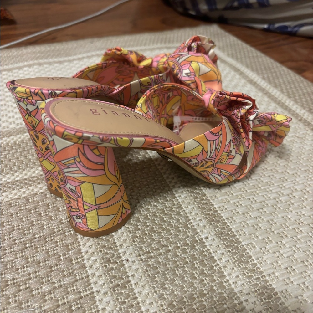 Gianni bini colorful heels size 6